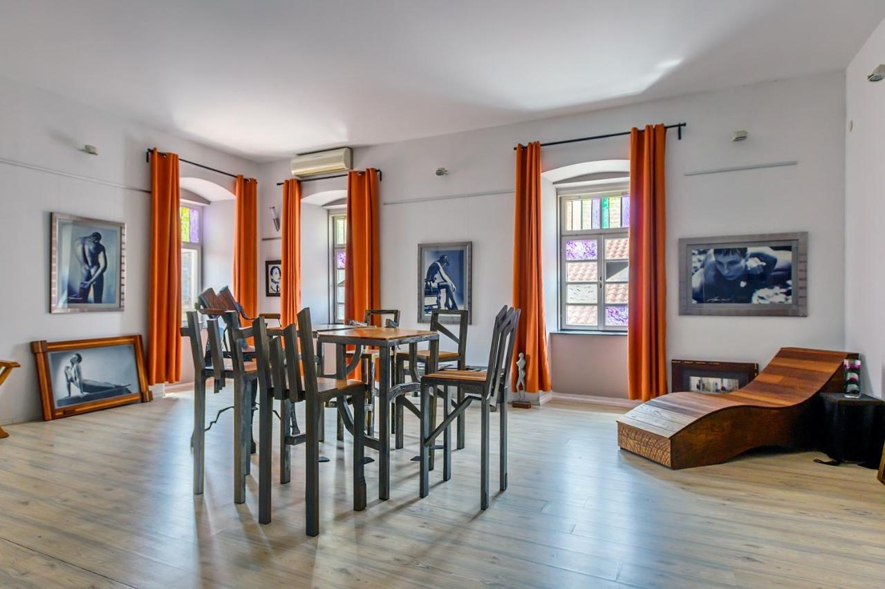 Lupino'S Gallery Apartment - Old Town Zadar Extérieur photo