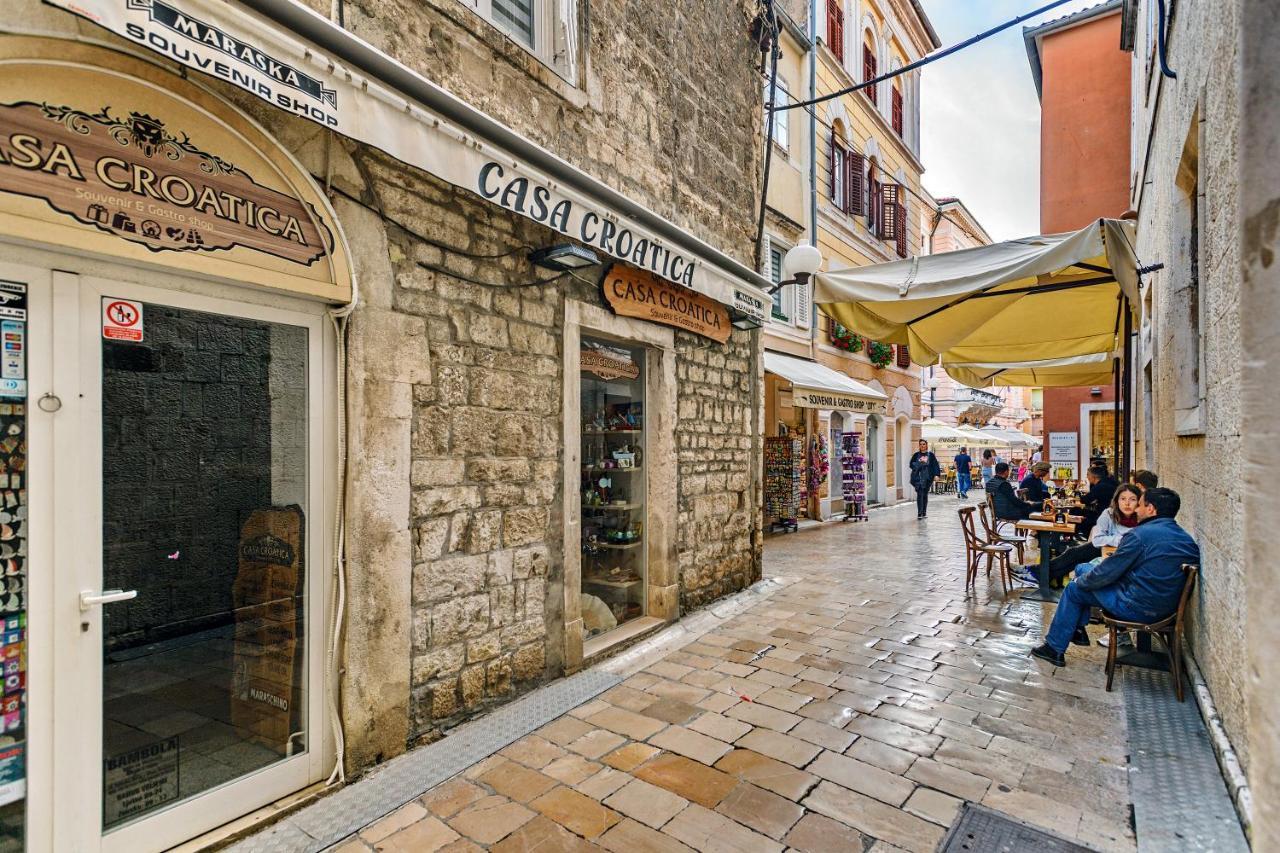 Lupino'S Gallery Apartment - Old Town Zadar Extérieur photo