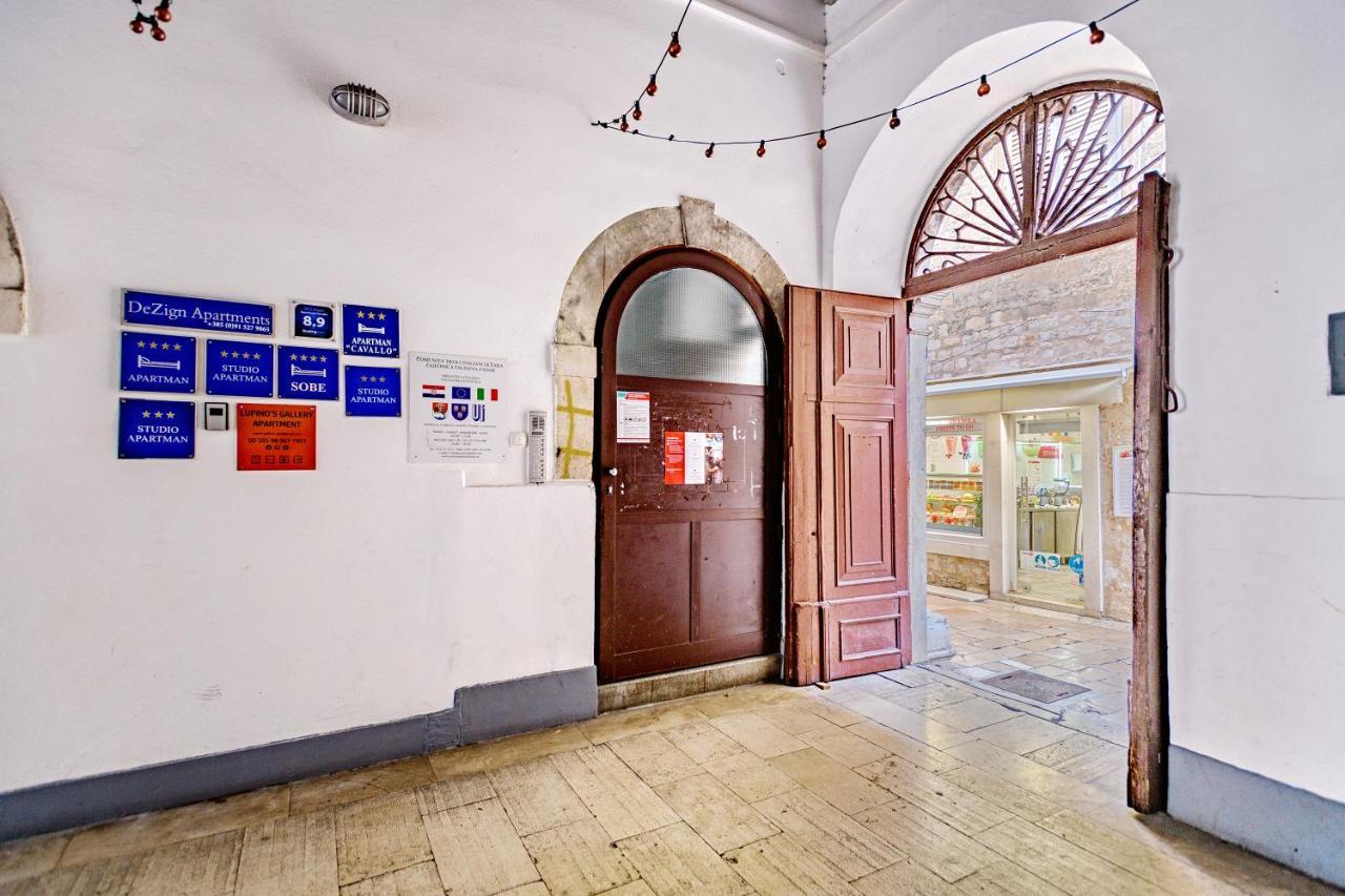 Lupino'S Gallery Apartment - Old Town Zadar Extérieur photo